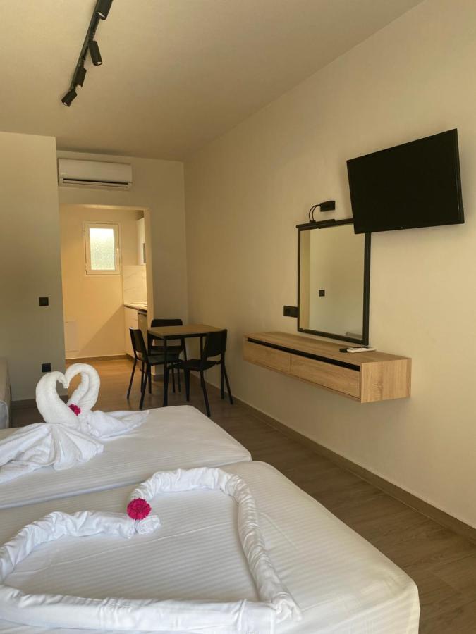 Barbie Hotel Apartments Jalisos Zewnętrze zdjęcie