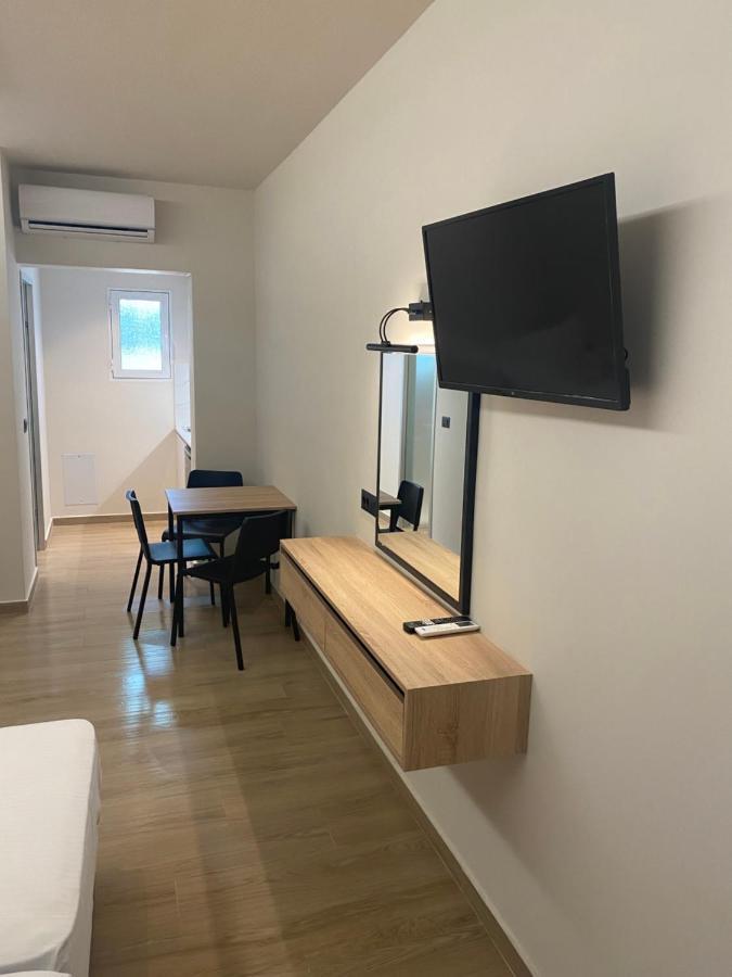 Barbie Hotel Apartments Jalisos Zewnętrze zdjęcie