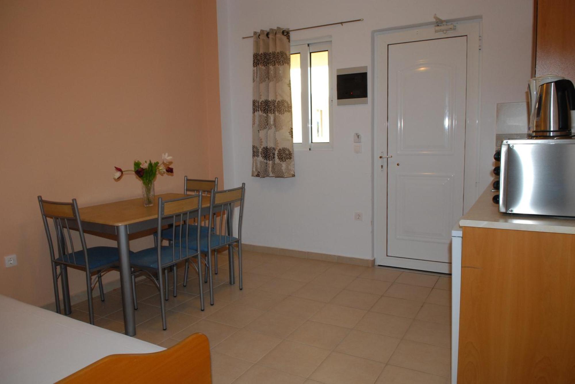 Barbie Hotel Apartments Jalisos Zewnętrze zdjęcie
