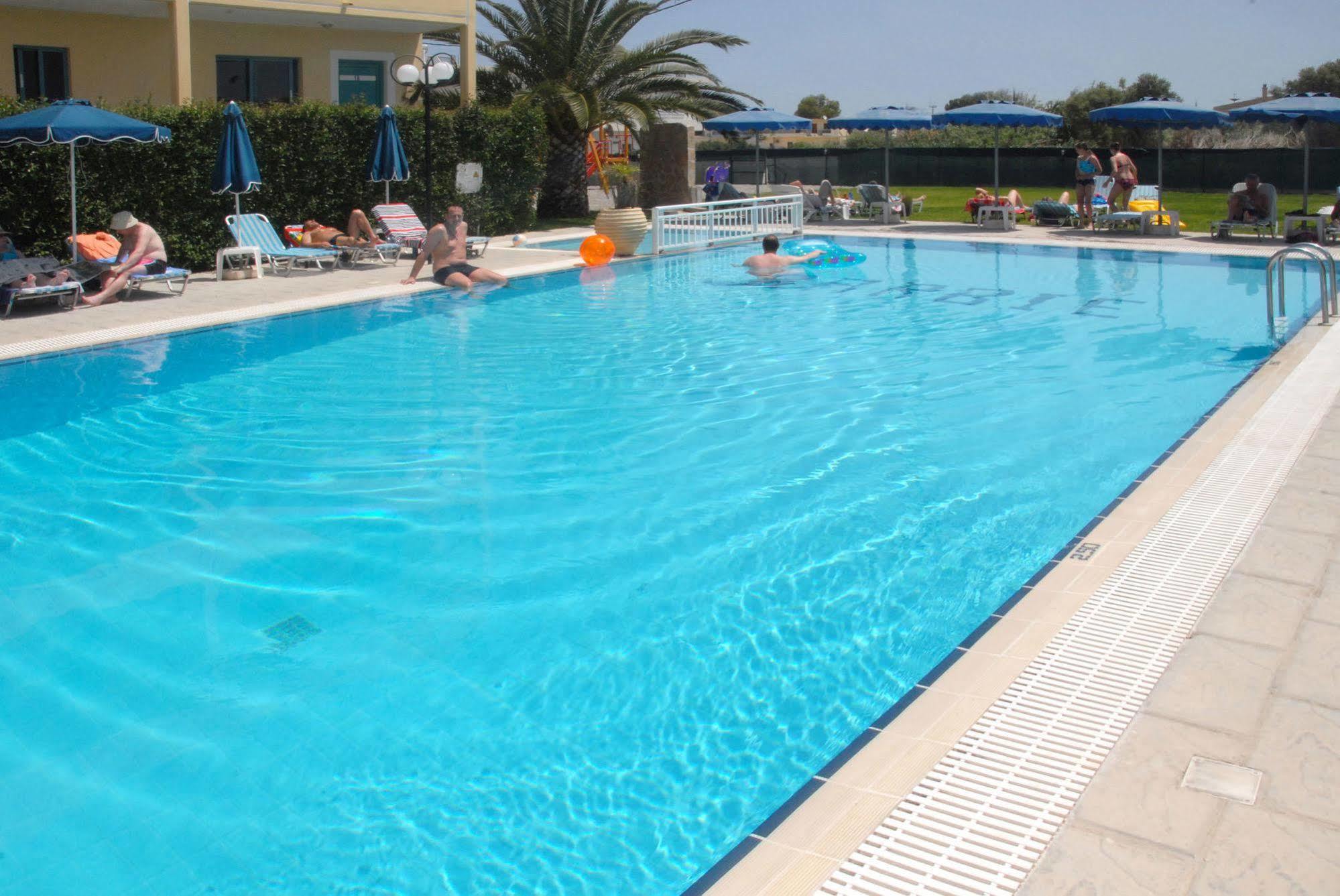 Barbie Hotel Apartments Jalisos Zewnętrze zdjęcie